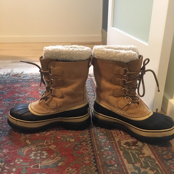 Sorel Caribou winter boots tan size US 8 ish - Picture 3 of 8